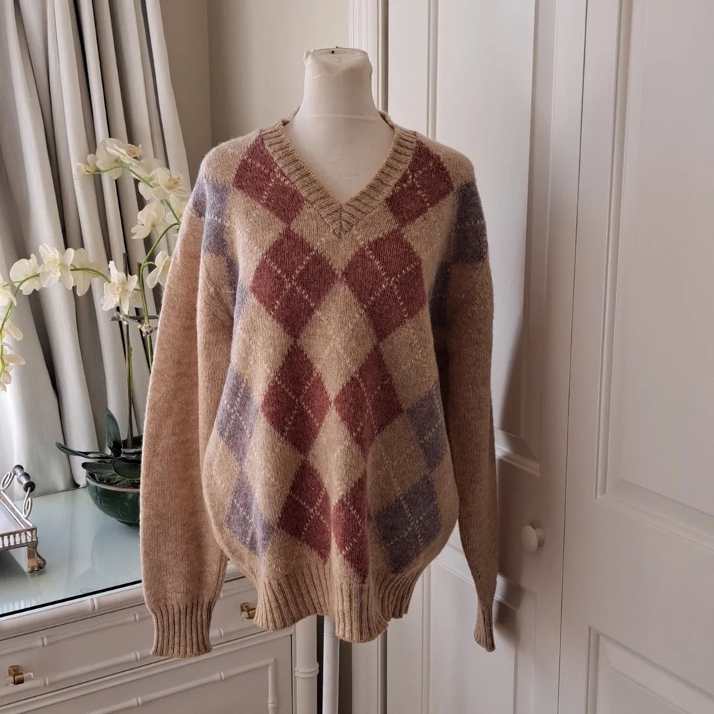Alan Paine Mens Vintage‎ English Shetland Wool Argyle Sweater Tan/Lilac/Rust S-M